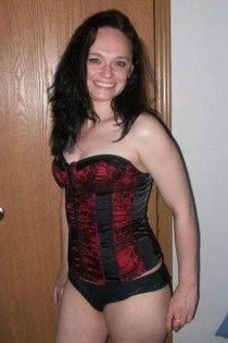 , 25  female escort, nanaimo