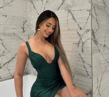 Louise, 35 Caucasian/White female escort, Nanaimo