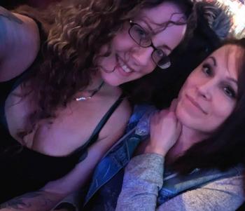 T&K, 43 Caucasian/White female escort, Nanaimo
