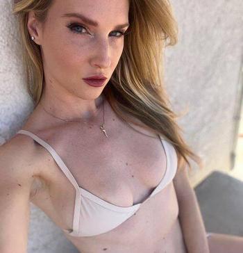 Paige, 24 Caucasian/White female escort, Nanaimo